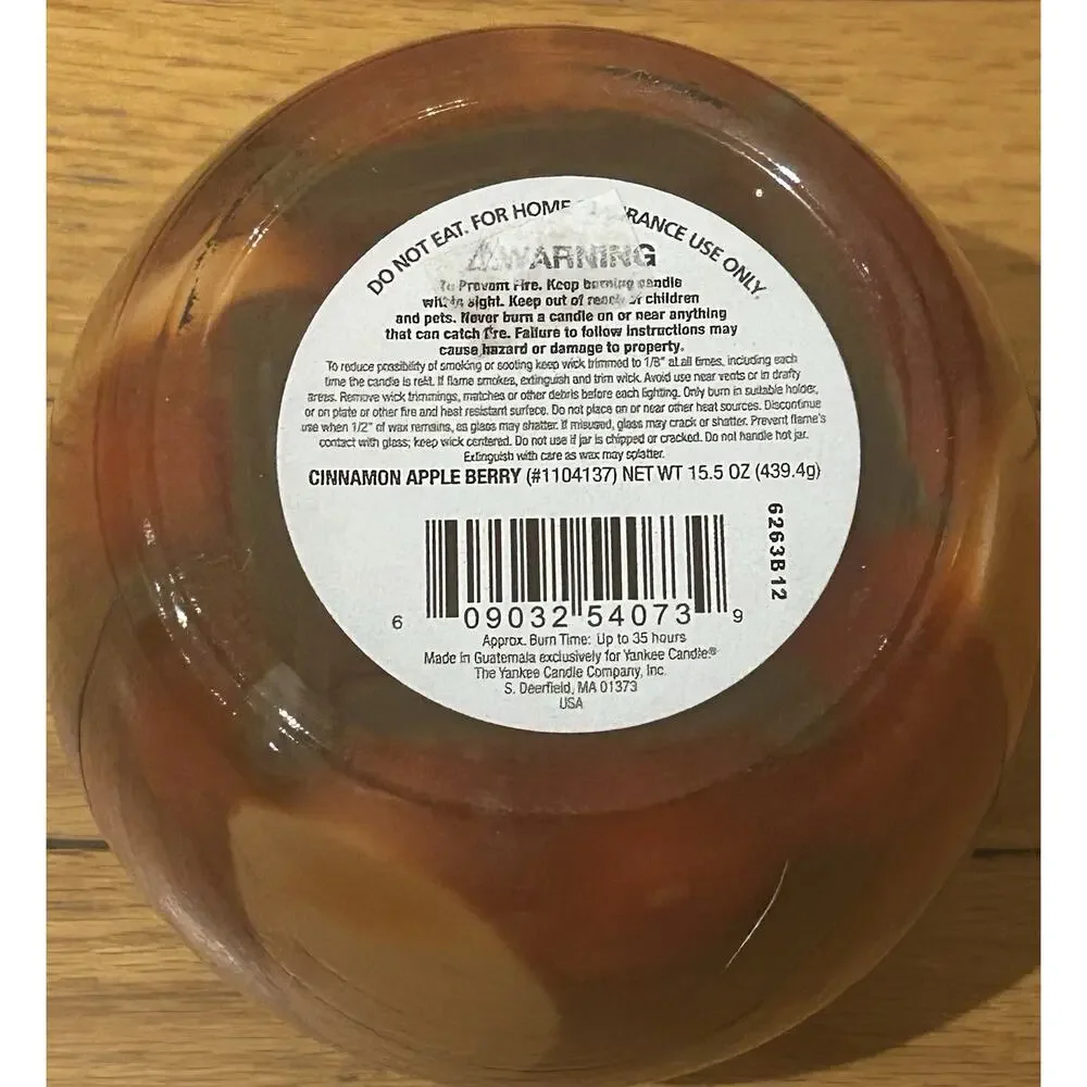 New Yankee Candle Farmer's Market Cinnamon Apple Berry 15.5 oz